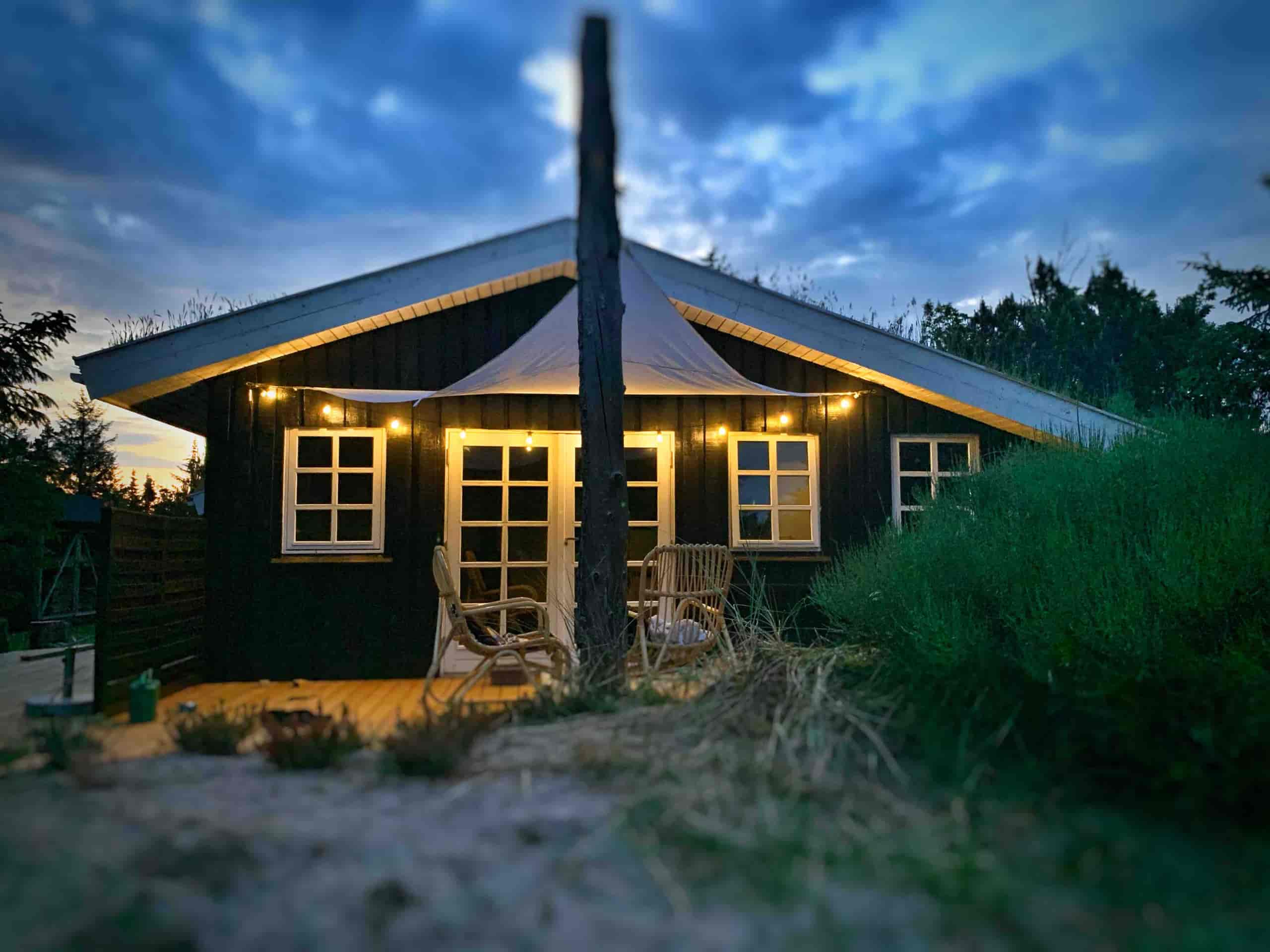 Sommerhus Kryle Klit set udefra, ved klitterne i Hune
